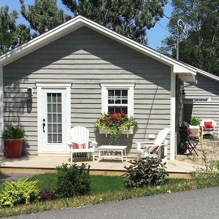Mahone Bay Hide-Away公寓 外观 照片